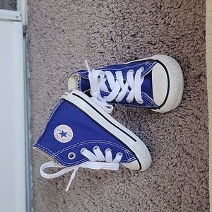 Baby size 4 high top converse blue